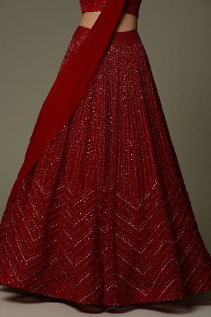 Красный индийский женский свадебный костюм лехенга (ленга) чоли из креп-жоржета и шёлка с рукавами с открытыми плечами, украшенный вышивкой
