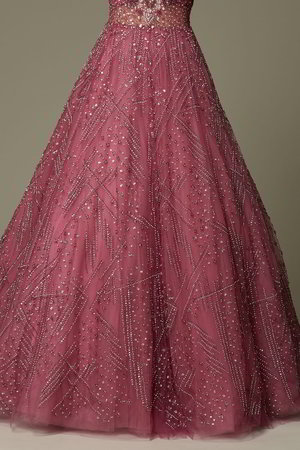Цвета розы платье / костюм из фатина с длинными рукавами, украшенное вышивкой