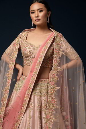 Лососевый и розовый индийский женский свадебный костюм лехенга (ленга) чоли из натурального шёлка с рукавами ниже локтя, украшенный вышивкой