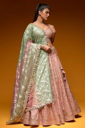 Розовый индийский женский свадебный костюм лехенга (ленга) чоли из натурального шёлка, украшенный вышивкой