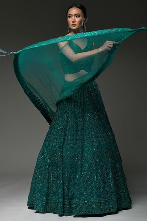 Зелёный индийский женский свадебный костюм лехенга (ленга) чоли из шёлка-сырца и фатина без рукавов, украшенный вышивкой
