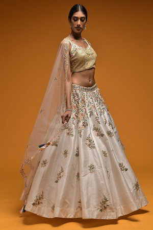 Белый индийский женский свадебный костюм лехенга (ленга) чоли из натурального шёлка без рукавов, украшенный вышивкой